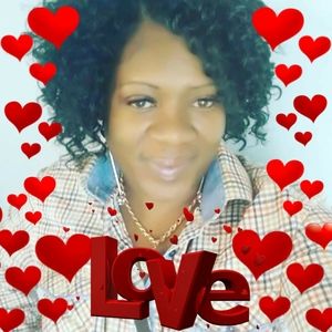 Meet your Posher, Maxine